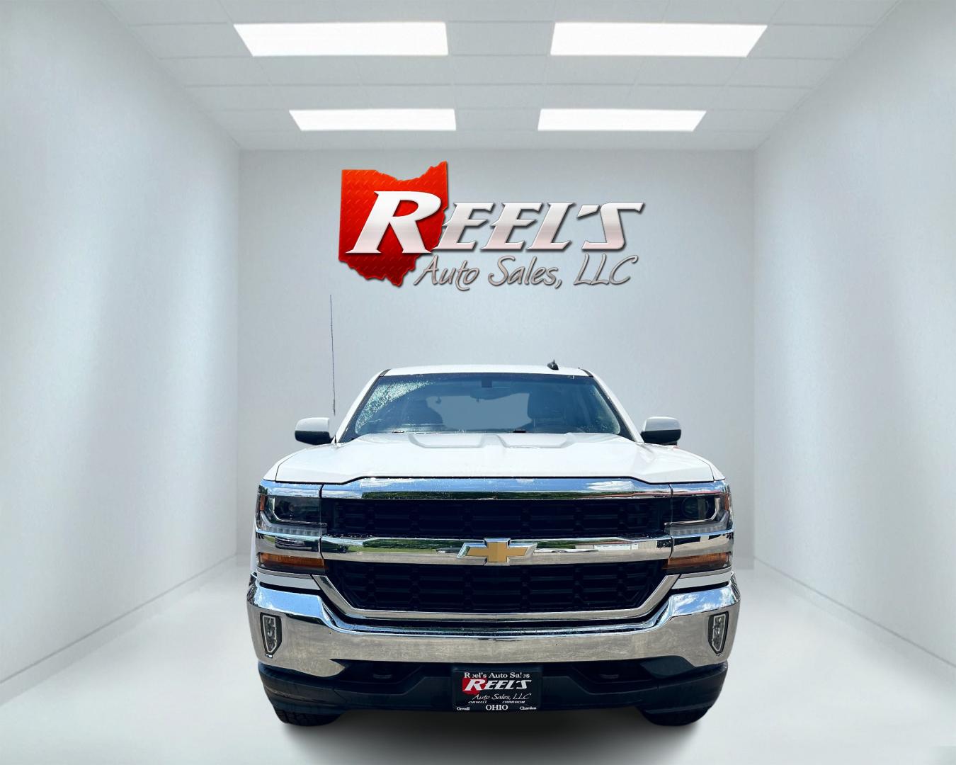 2017 White /Black Chevrolet Silverado 1500 LT (1GCVKREH5HZ) with an 4.3L V6 OHV 12V engine, 6-Speed Automatic transmission, located at 11115 Chardon Rd. , Chardon, OH, 44024, (440) 214-9705, 41.580246, -81.241943 - The 2017 Chevrolet Silverado 1500 LT Double Cab 4WD offers a harmonious fusion of rugged capability and modern convenience, powered by the robust 4.3-liter V6 engine. This engine, known for its reliability and efficiency, provides ample power for a variety of tasks, delivering 285 horsepower and 305 - Photo#1